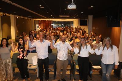 Foi Realizado no dia 28 de Abril Palestras Dr. Anderson Araújo e Priscila Araújo