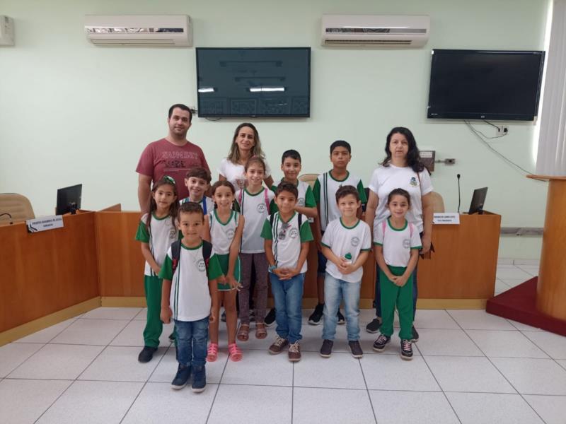 Visita dos alunos do pré-primário, 1° ao 4° ano da Escola Municipal Cardeal Mota de Cornélio Alves